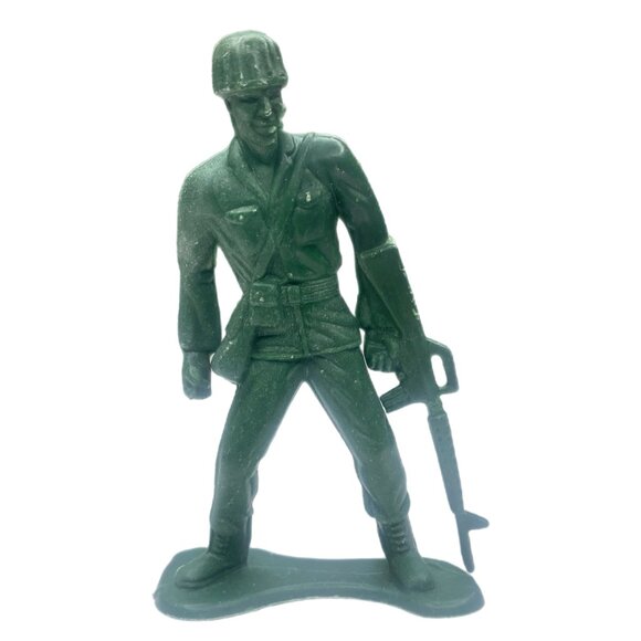 Large Tan & Green Plastic Army Men 3 3/4 - 4 Inches Tall Lot of 6 - Picture 6 of 13